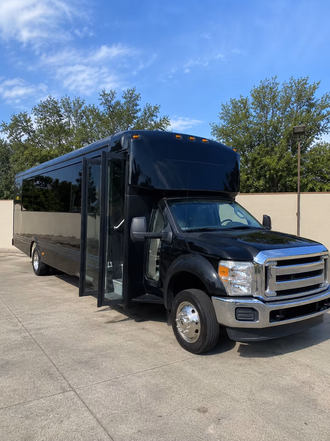 Kansas City Homecoming & Prom Party Bus Rentals